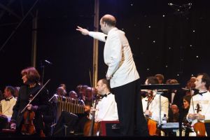 james halle 1113 sm.jpg